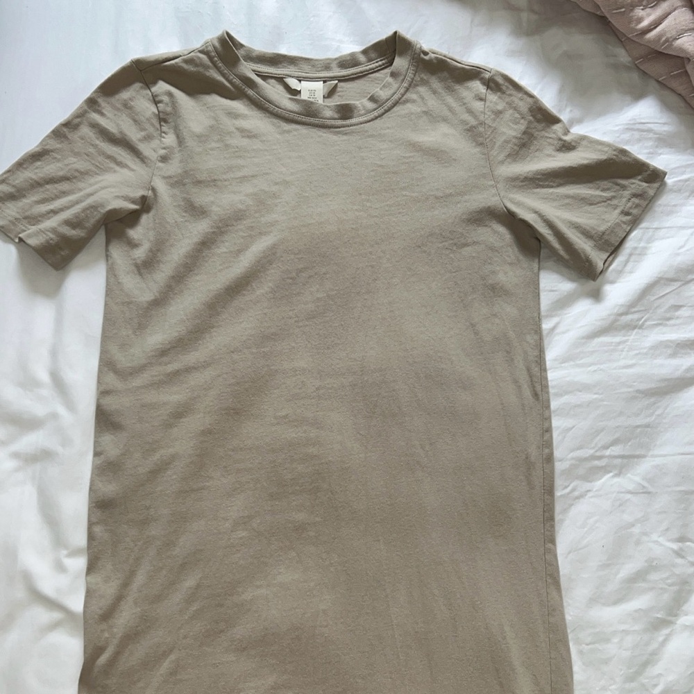H&M Beige T-Shirt Dress